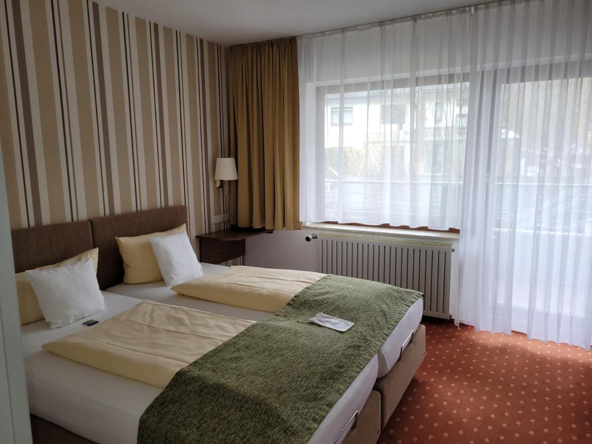Kurparkhotel-Gemuend エクステリア 写真