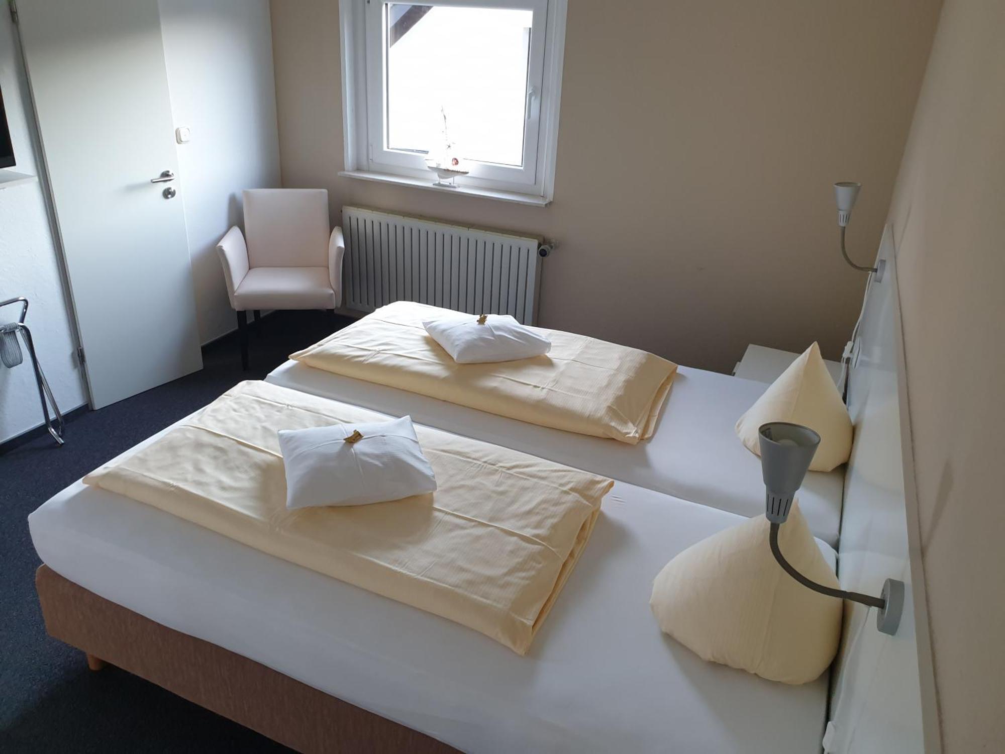Kurparkhotel-Gemuend エクステリア 写真